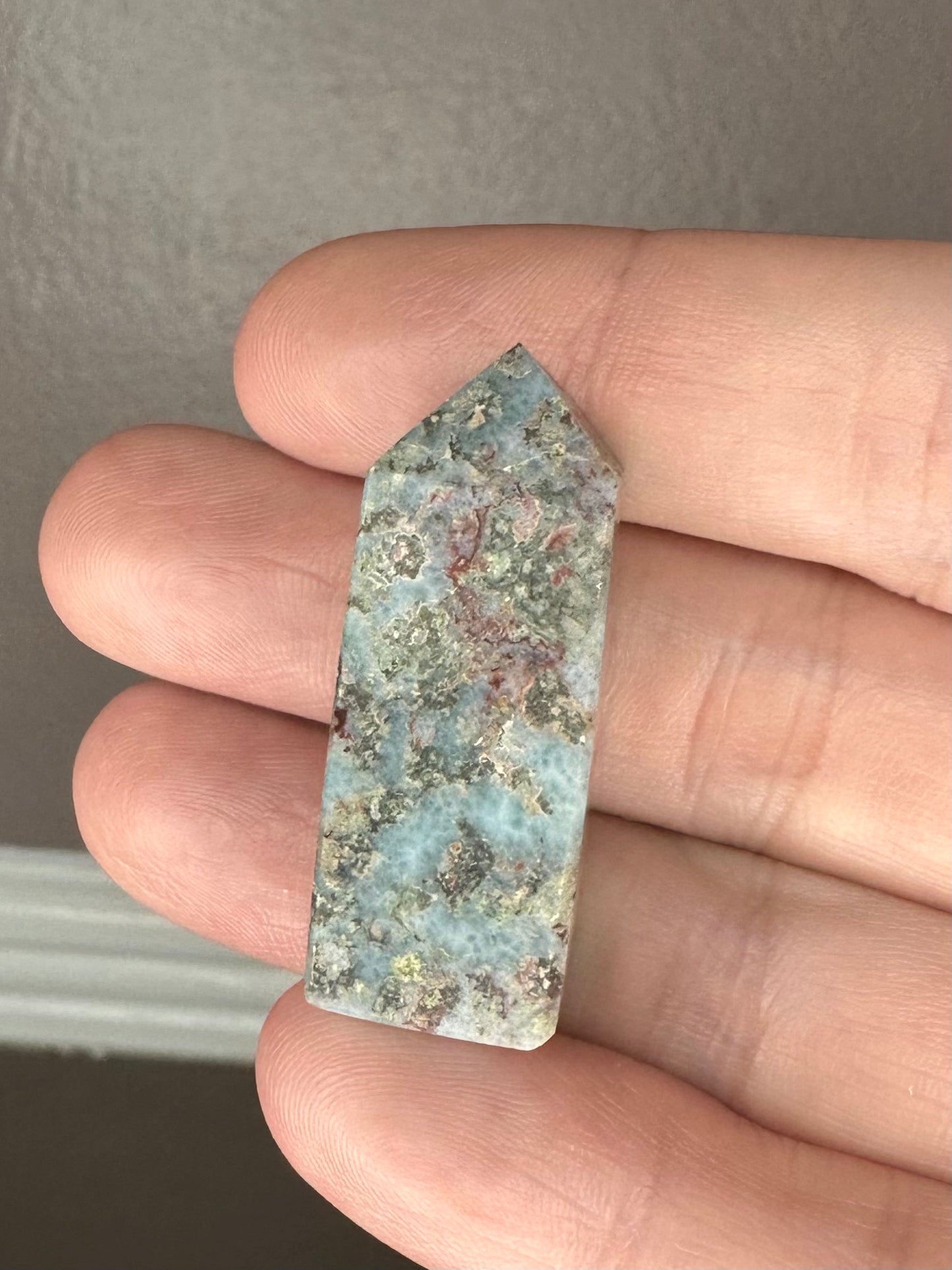 Larimar Tower ( i-16 )