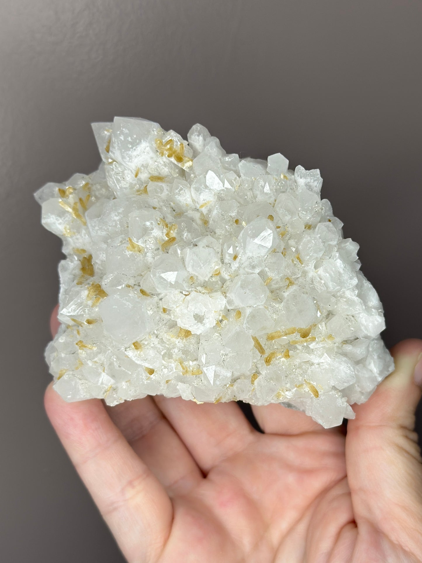 Quartz Cluster with uv reactive Calcite on the back