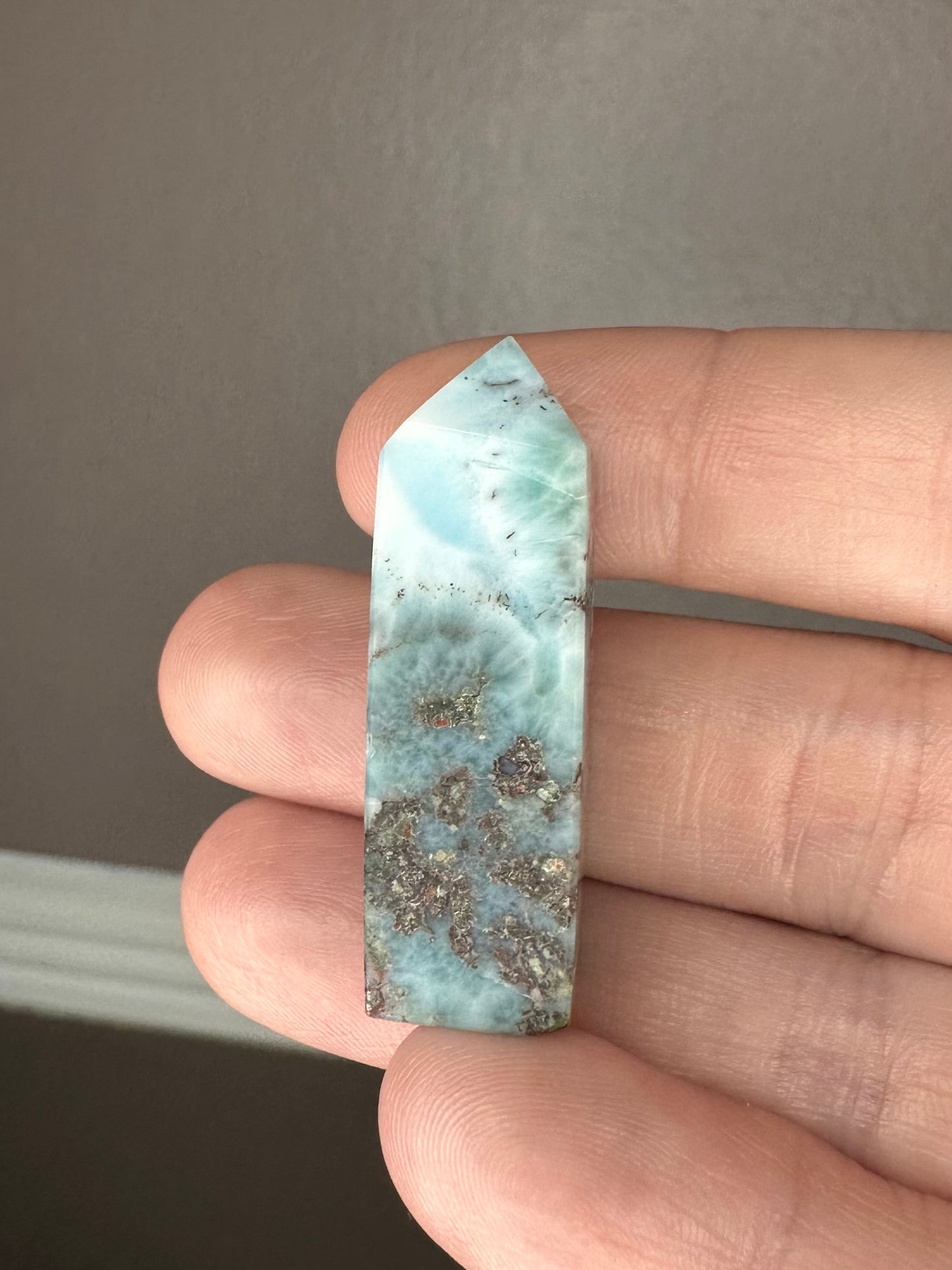 Larimar Tower ( H-16 )